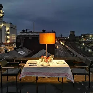 Ghostel 1st - Aventure Alternative - - Arts-factory-experience - For Artists, Makers And Open Minds - Attention, We Are Not A And Are Not Adapted For Everybody - Read Host Warnings Before Reservation - Www,providence,be Asbl Accommodatie bij particulieren